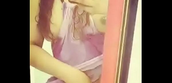 Morena com tesão doida pra senta na pika